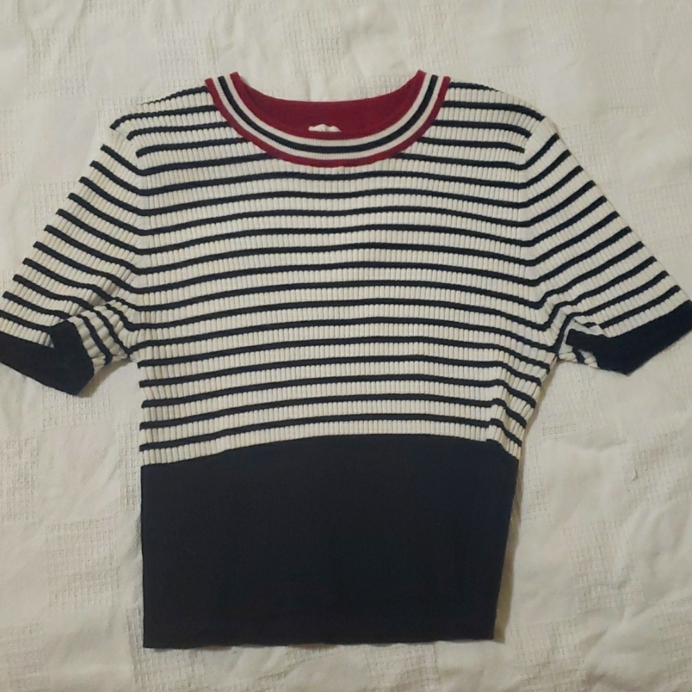 Forever 21 sweater-tee